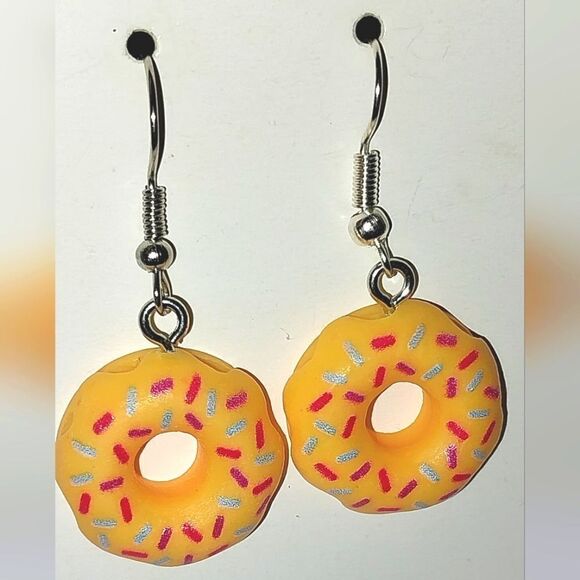 Hand crafted doughnut dangle earrings - Picture 4 of 6